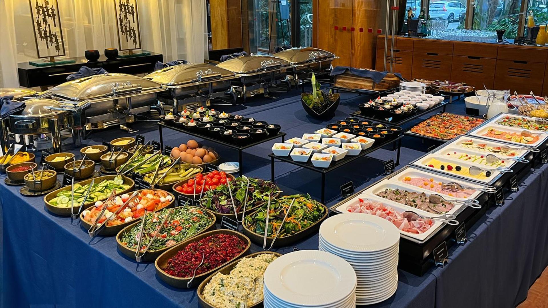 Palanga Life Balance Spa Hotel 外观 照片 A buffet at a hotel