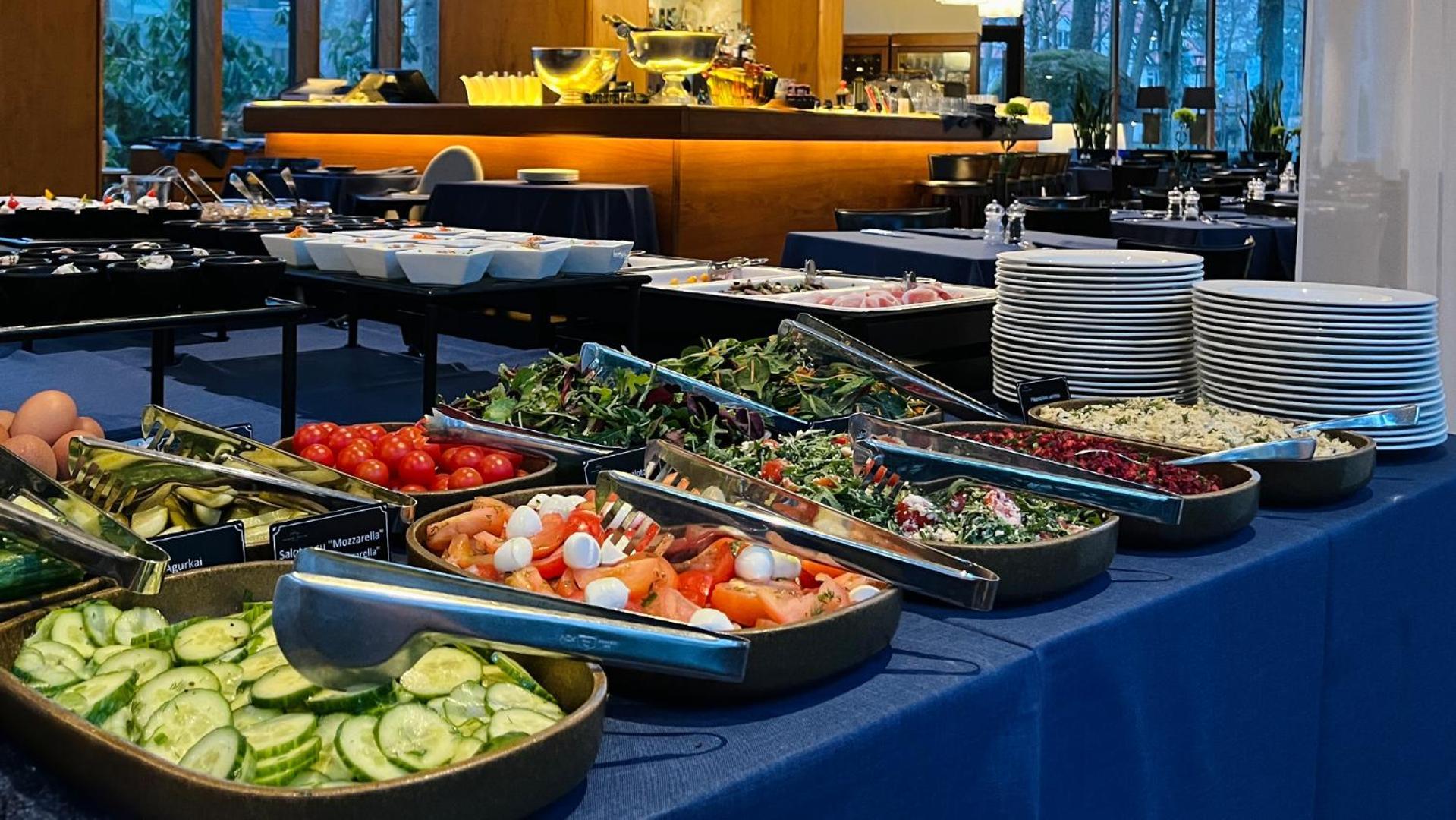 Palanga Life Balance Spa Hotel 外观 照片 A salad bar