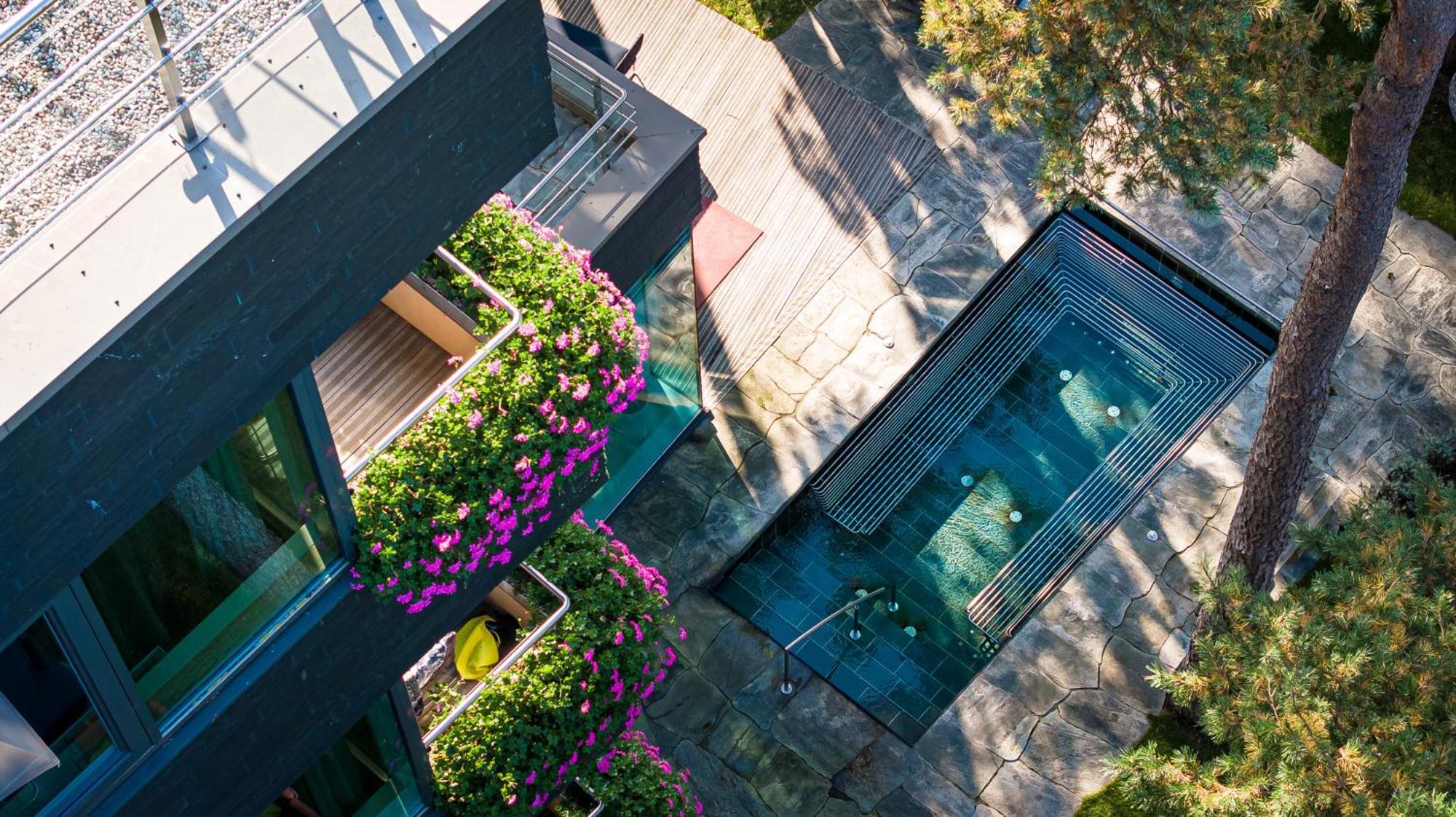 Palanga Life Balance Spa Hotel 外观 照片 The glass floor of the observation deck
