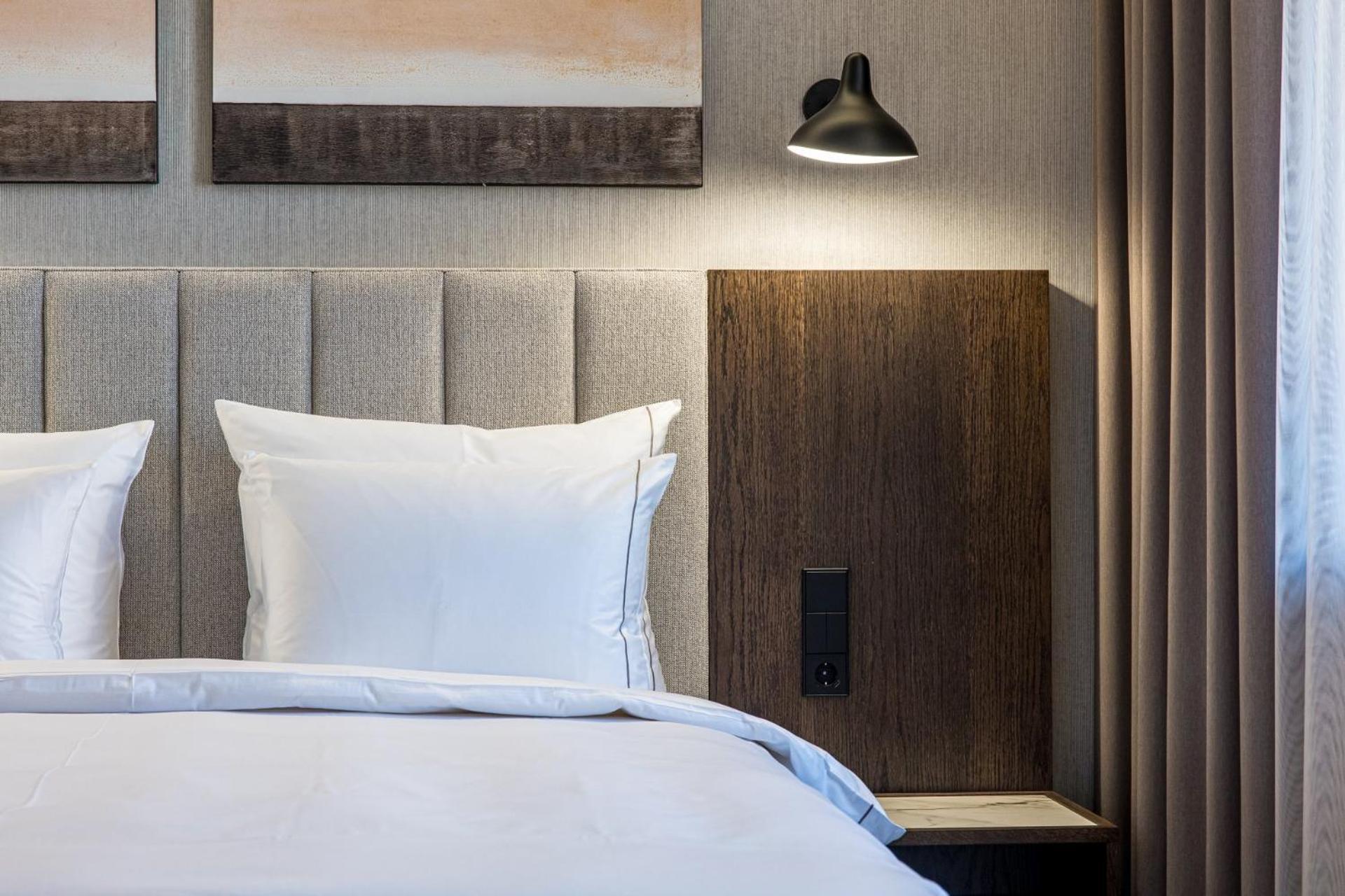 Palanga Life Balance Spa Hotel 客房 照片 A wall-mounted light
